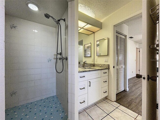 Building Photo - 4181 Glade Rd