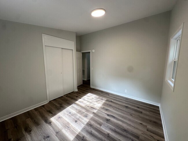 Building Photo - 446 Cape Fear Blvd