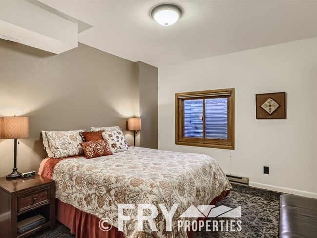 Building Photo - Luxury Rental in Beautiful Colorado Foothills