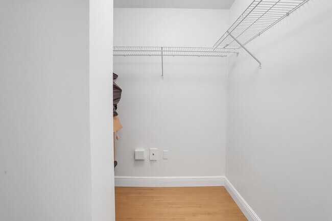 Building Photo - 255 NE 3rd Ave