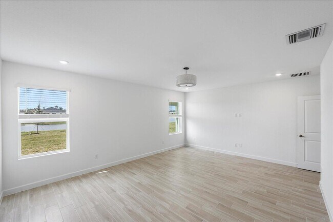 Building Photo - 6346 Windwood Wy