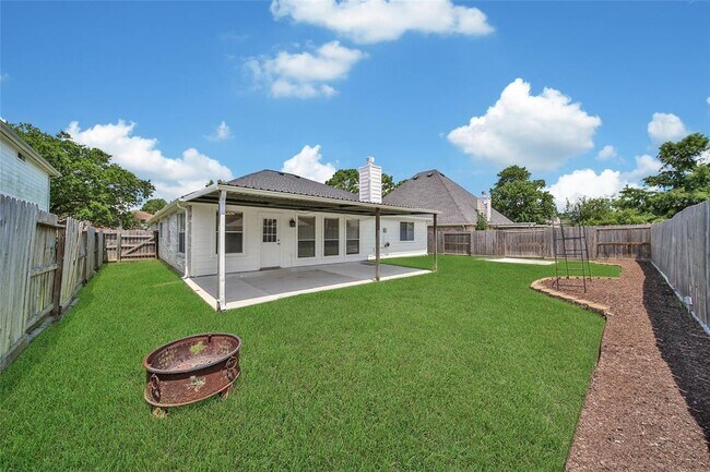Building Photo - 14622 Palos Park Dr