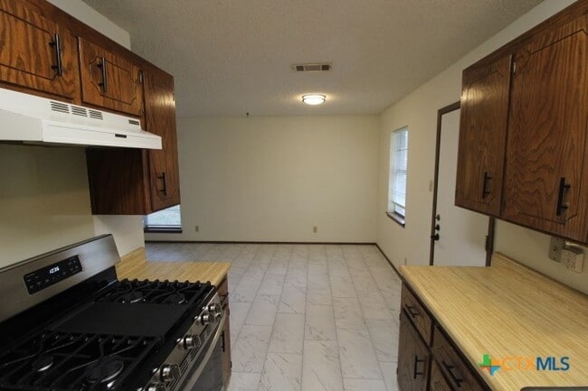 Building Photo - 1513 Missouri Ave