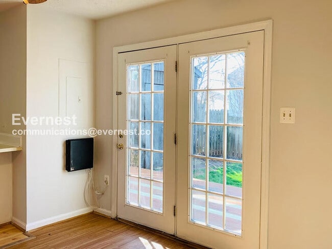 Building Photo - 8627 Reinecke Ct