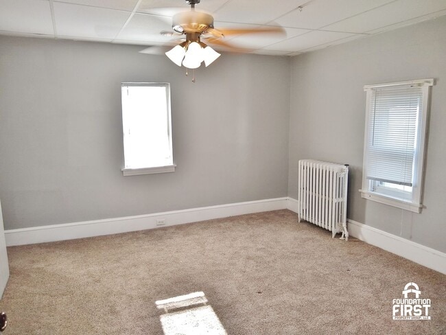 Building Photo - 5 Bed / 2 Bath Single Family Duplex