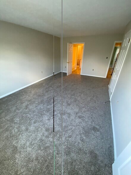 Building Photo - 806 Trustway Ct