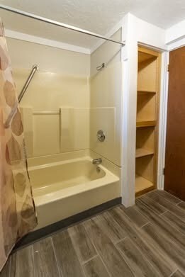 Building Photo - 40324 Lynn Rd