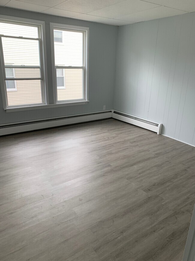 Building Photo - 44 Bemis Rd