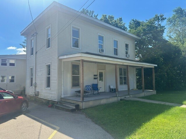 Building Photo - 133 S Cottage St