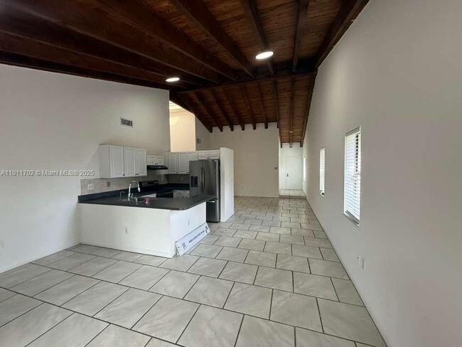 Building Photo - 6200 NW 26th Ct