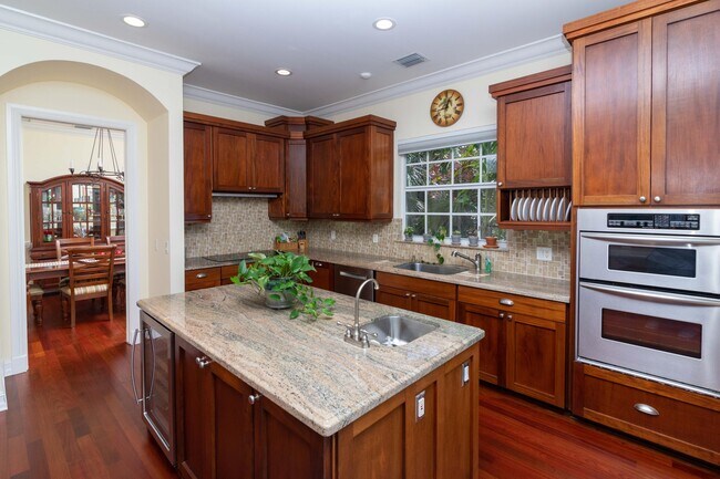 Building Photo - 920 Lago Mar Ln
