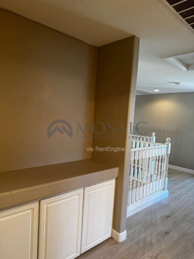 Building Photo - 3356 E Mayberry Ave