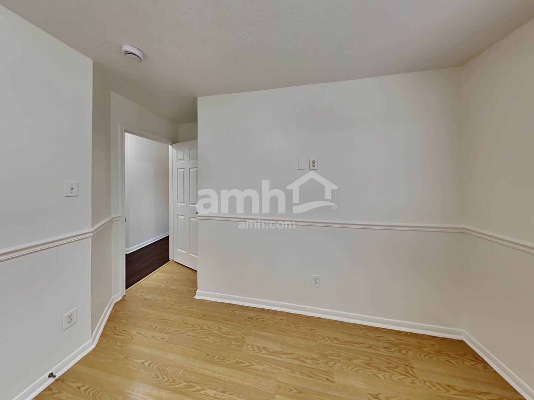 Building Photo - 10467 Twin Circles Dr