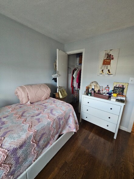 Building Photo - 8 Lee St