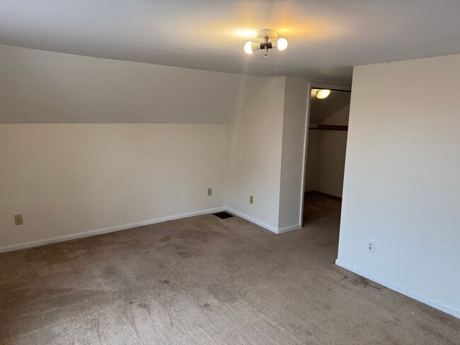 Building Photo - 983 US HWY 11