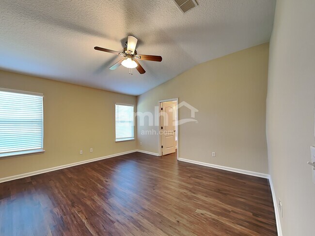 Building Photo - 884 Bonaparte Landing Ct