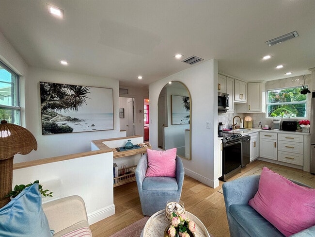 Building Photo - 610 38th St