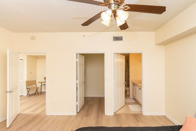 Building Photo - 4010 Grande Vista Blvd