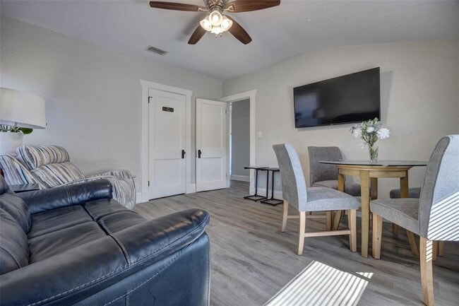 Building Photo - 117 E Euclid Ave