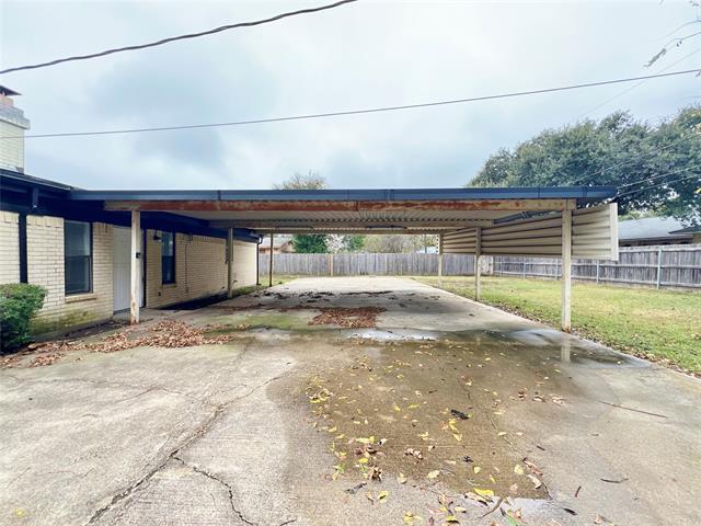 Building Photo - 5652 Conlin Dr