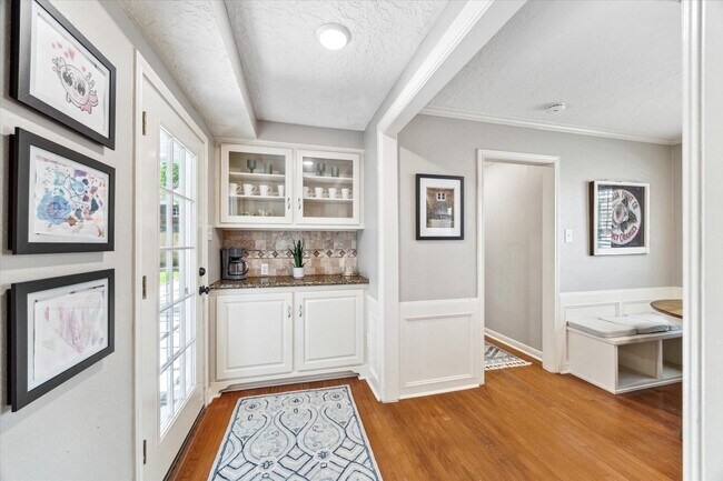 Building Photo - 3106 Redwood Lodge Dr