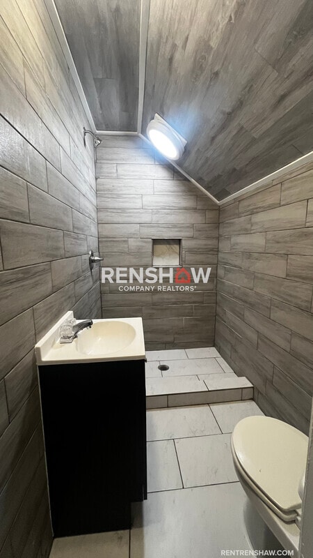 Building Photo - 1817 Edward Ave