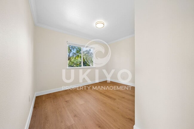 Building Photo - 3007 Nicol Ave