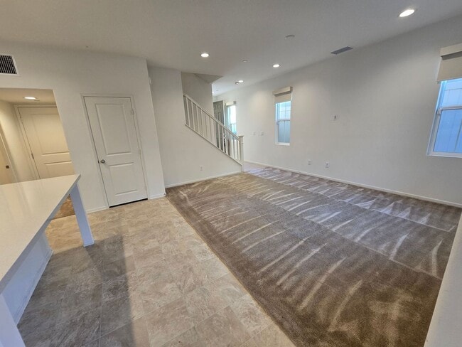 Building Photo - 3BR / 2.5BA Dream home in the heart of El Cajon!