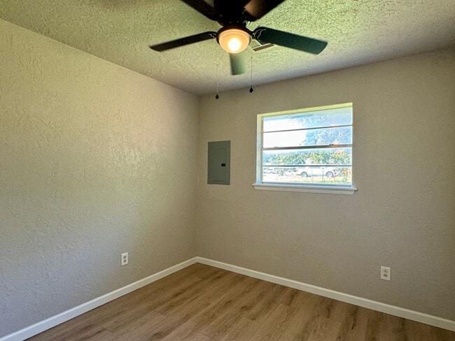 Building Photo - 5507 Briarwood Dr NW