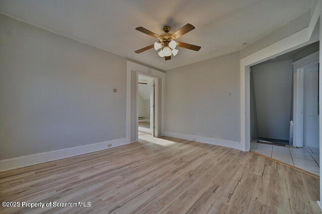 Building Photo - 2211 Brown Ave