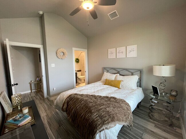 Building Photo - 4-Bedroom House for Rent in Temple