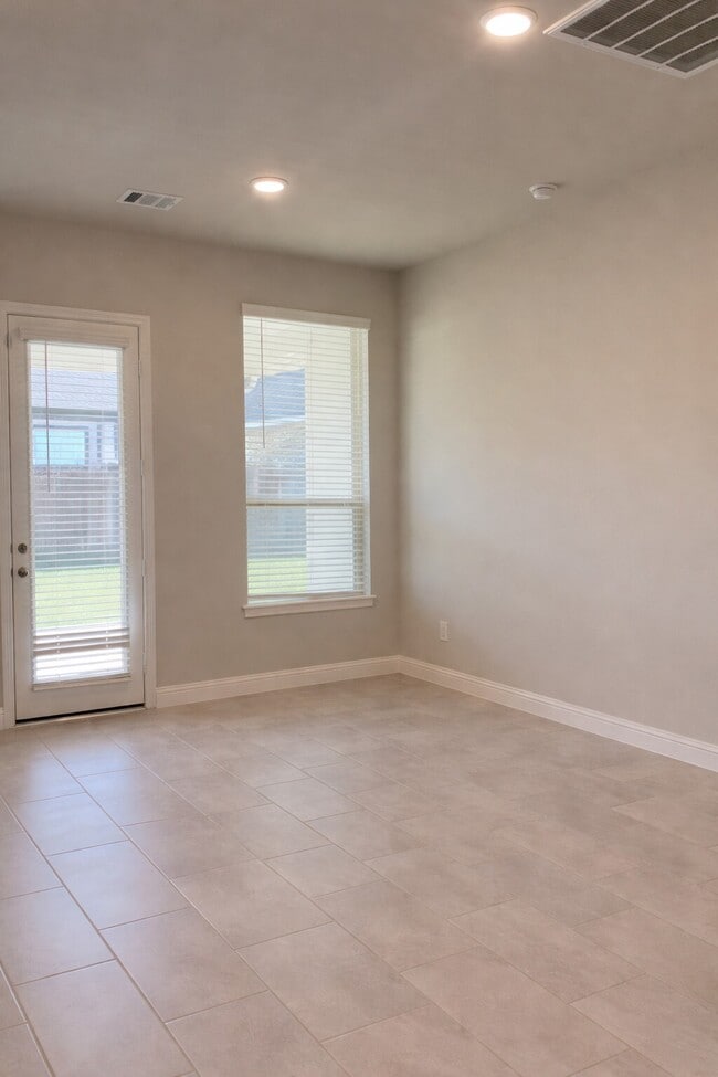 Building Photo - 10442 Eastern Bluestar Dr