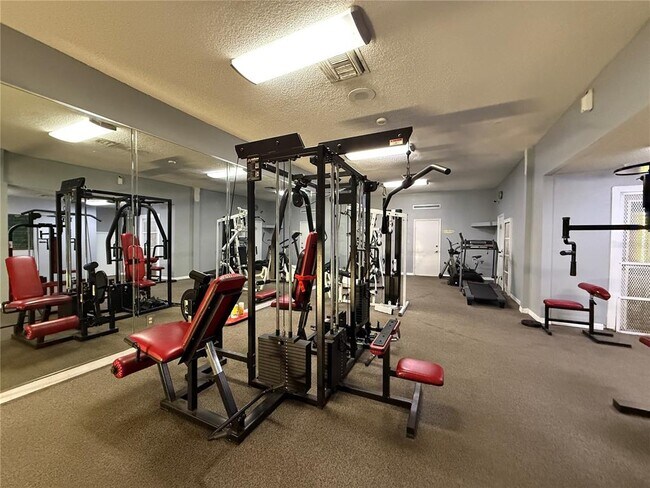 Building Photo - 425 Wymore Rd