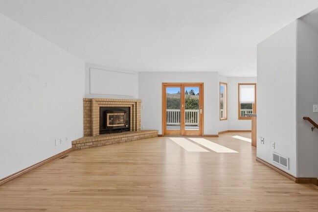 Building Photo - 4 Bed 2.5 Bath Home in Plum Creek of Castle Rock