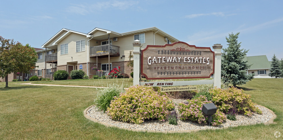 Primary Photo - Gateway Estates Apartments