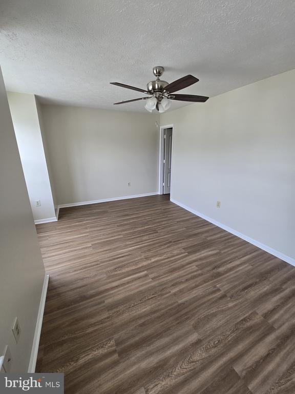 Building Photo - 6328 S Lake Ct