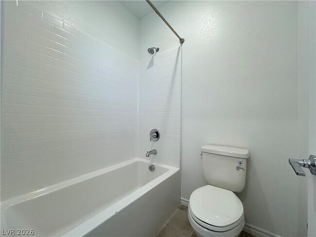 Building Photo - 2276 Luna Hvn St
