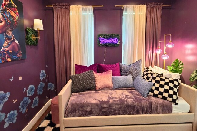 Building Photo - 5342 Donovan Gdns Ln