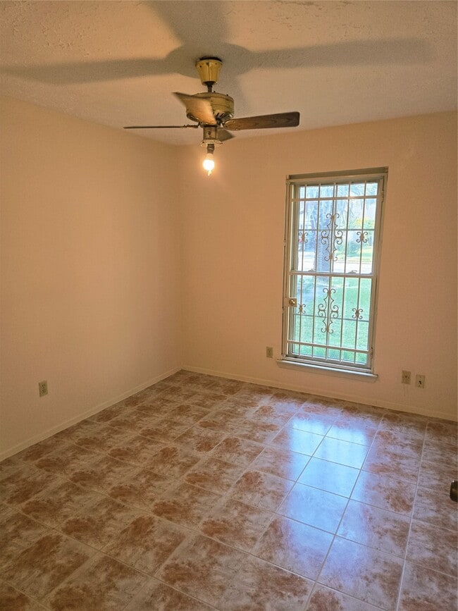 Building Photo - 7615 Fur Market Dr
