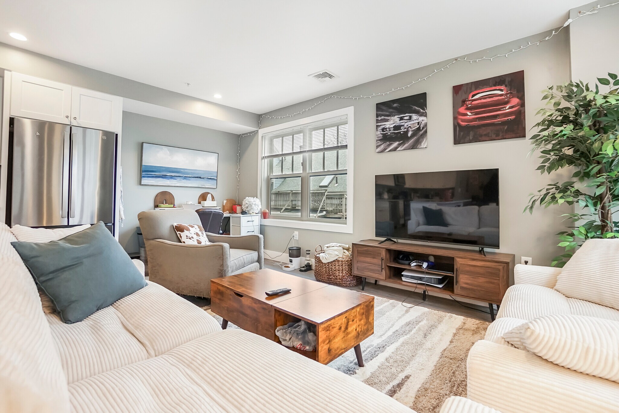 Building Photo - 247 Bussey St