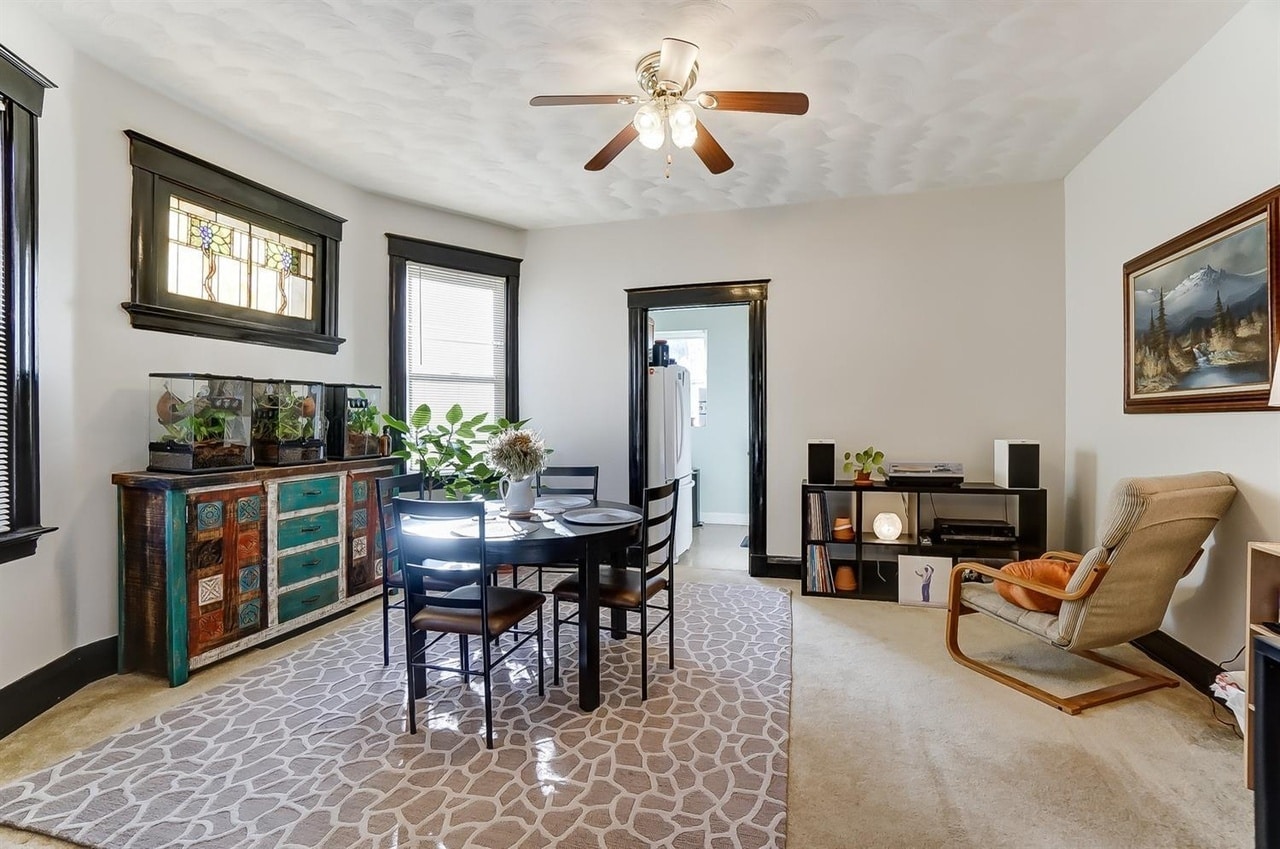 Building Photo - 985 Windsor St