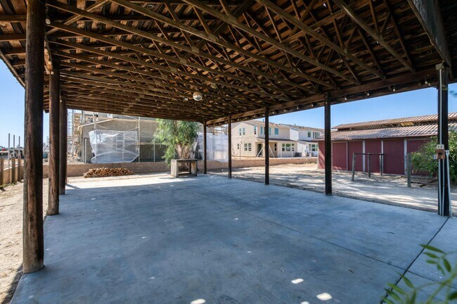 Building Photo - 4105 E Perrin Ave