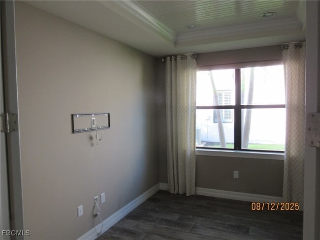 Building Photo - 14589 Laguna Dr