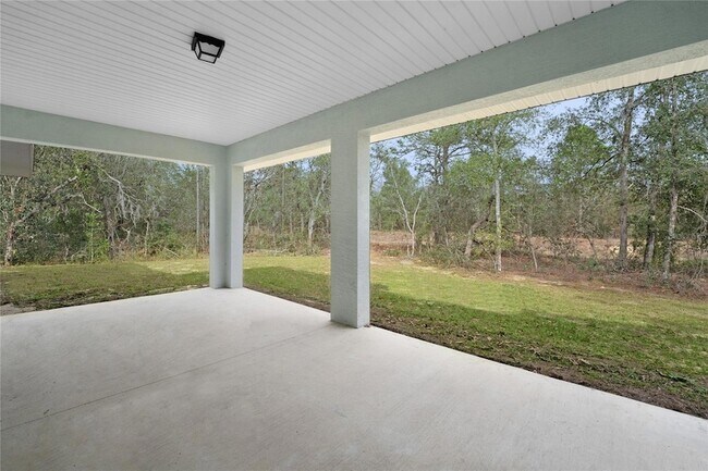 Building Photo - 9461 N Sandree Dr