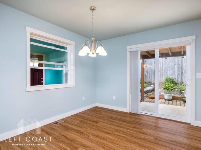 Building Photo - 5371 NE Wave Ln