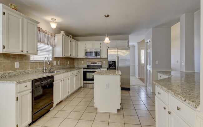 Building Photo - 3004 Helmsdale Ln
