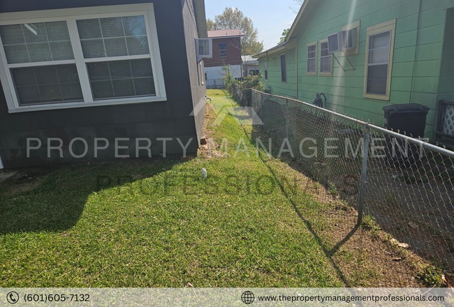 Building Photo - 1552 Reddix St