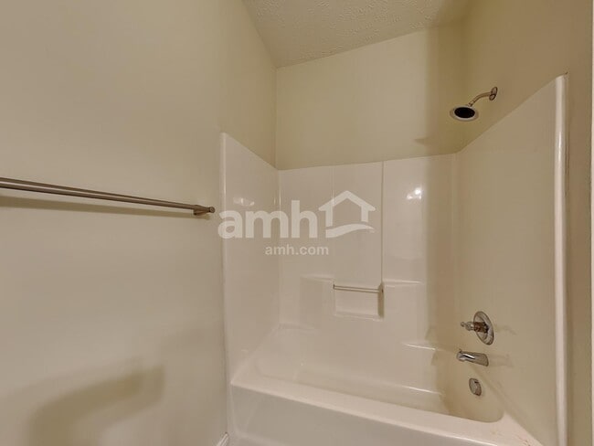 Building Photo - 1409 Napa Pt W