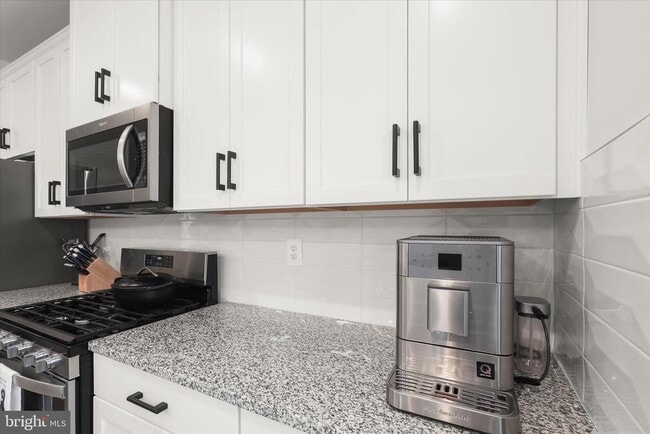 Building Photo - 1624 Aster Ln