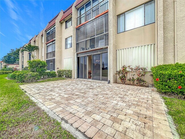 Building Photo - 4545 Luxemburg Ct